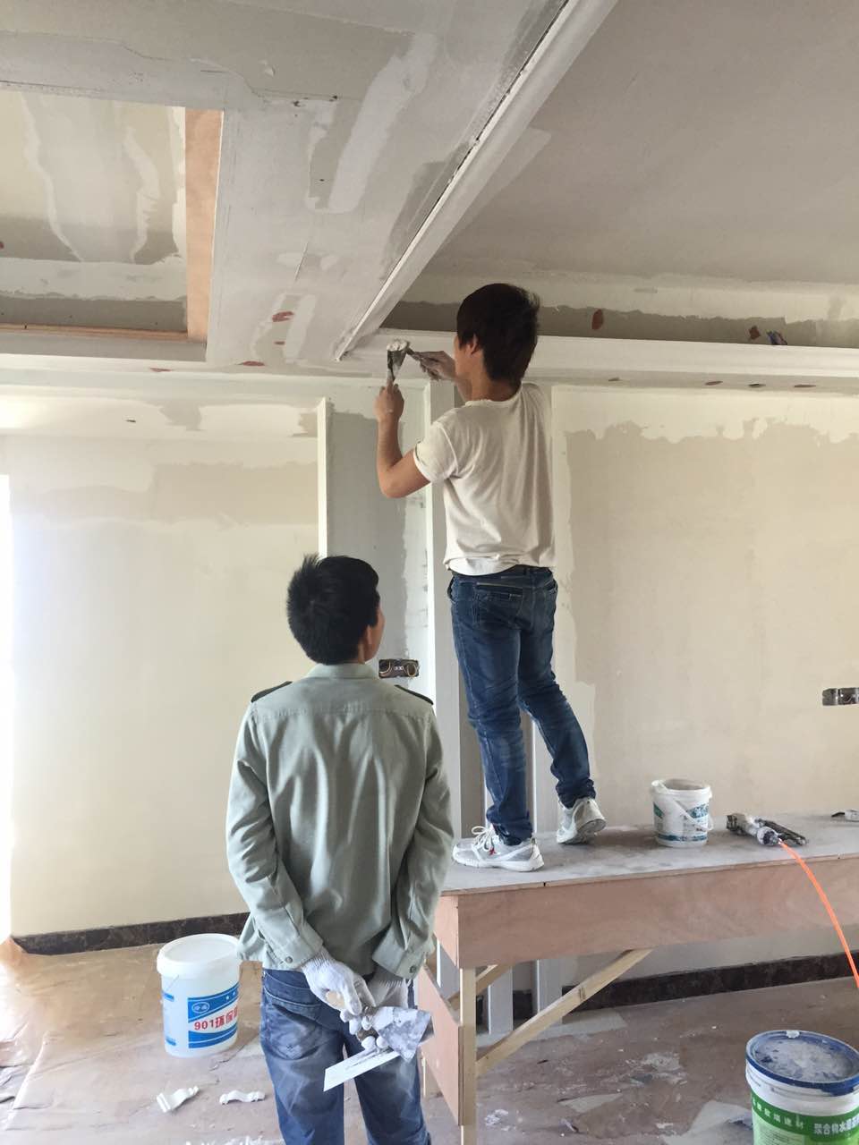 油漆工程施工中