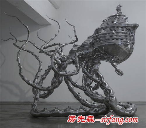 2016全球中国当代艺术展 点亮中原第一高楼