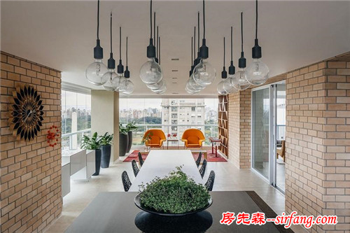 把女朋友领回家看看房子，第二天就要和我领证！