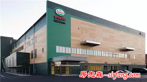 厨房没有一把菜刀，却开了1300家店，他说：真正好的东西，应该既便宜又好吃