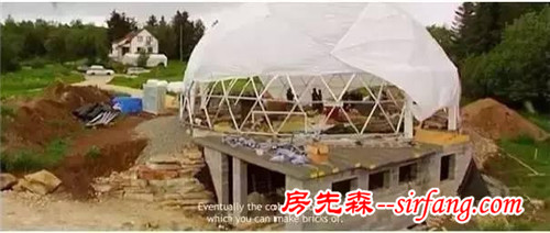小夫妻在北极圈建水晶房子！ 每天带娃探险、种菜、看极光！还能更美吗？
