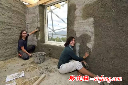 小夫妻在北极圈建水晶房子！ 每天带娃探险、种菜、看极光！还能更美吗？