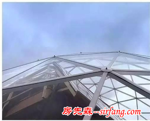 小夫妻在北极圈建水晶房子！ 每天带娃探险、种菜、看极光！还能更美吗？