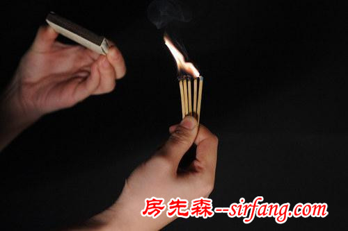 马桶发黄有臭味，学用这几个妙招，解决所有问题