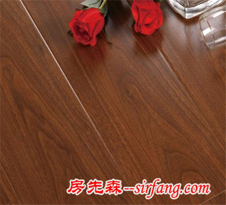 实木地板勿用固体蜡保养