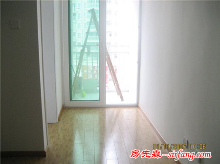 深圳27平方一房一厅 巧妙利用空间修炼成窝