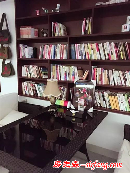 晒书房之七你家是否书香门第？也来晒一个！