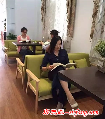 晒书房之七你家是否书香门第？也来晒一个！