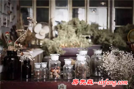 只花6万就造出300㎡别墅，姑娘带男友开耕山林，折腾出了满是小惊喜的田园生活