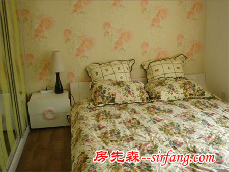 简约而实用 白领小夫妻8万营造102平温馨小三居