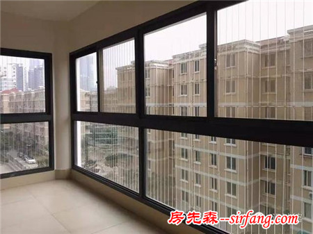 封陽(yáng)臺(tái)，除了好看，耐用也很重要！