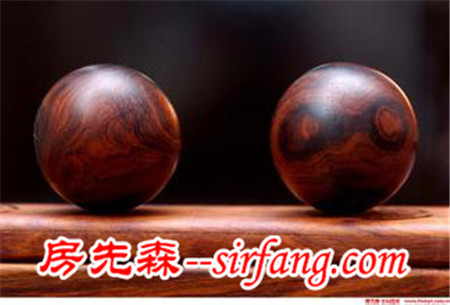 小叶紫檀与黄花梨比较