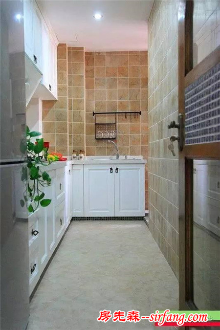 老婆7万装125㎡婚房，可朋友说我家的壁纸辣眼睛