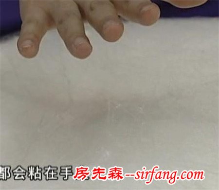 你盖的蚕丝被有可能是低质柞蚕丝！专业人士教你N种方法鉴别真假蚕丝