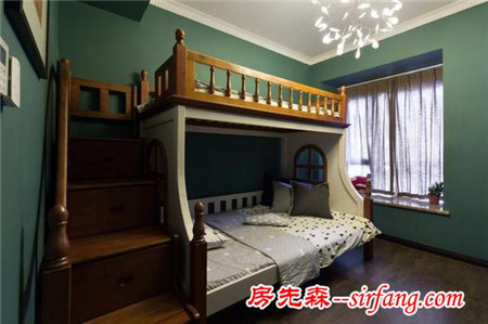 房子同時(shí)出現(xiàn)素雅和大綠兩個(gè)色系，看似沖突其實(shí)不