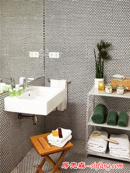 浴室也可以试试小六角砖