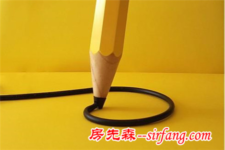 你家的铅笔只能用来画线，这设计师的铅笔却是盏台灯