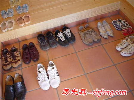 为什么日本人喜欢进门就脱鞋？
