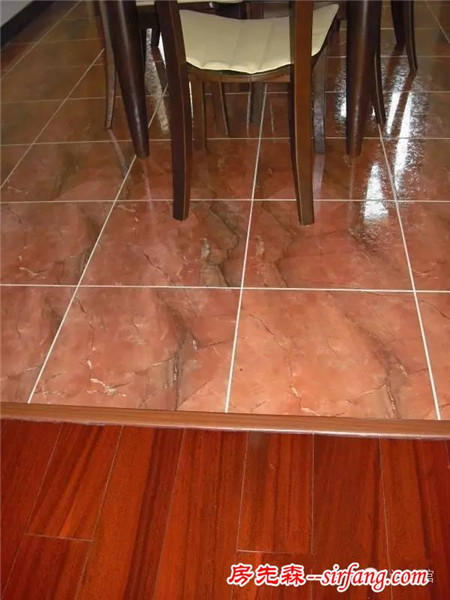 一边铺砖，一边地板，中间怎么衔接？