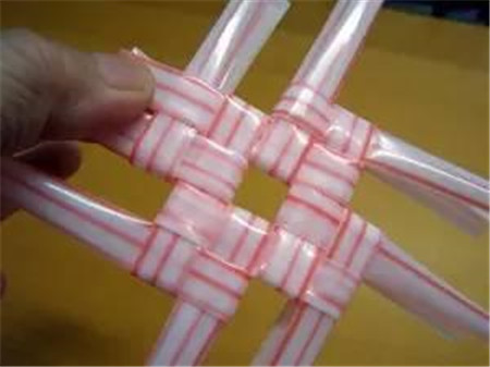 趣生活 | 用吸管巧做收納筐，好看還好用！