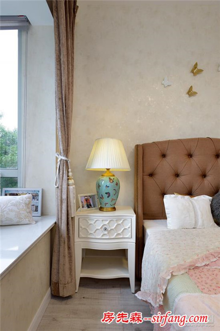 极简硬装与奢华软装 打造的优雅浪漫居室设计
