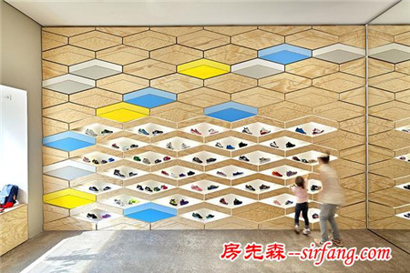 小朋友的運動鞋店