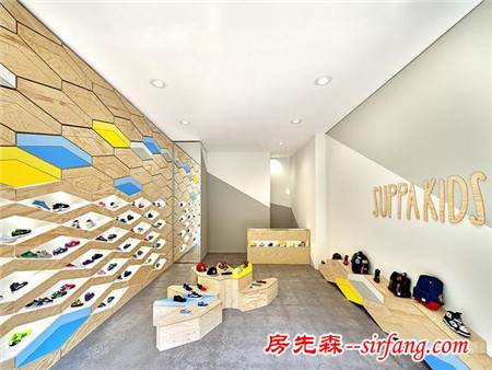 小朋友的運動鞋店