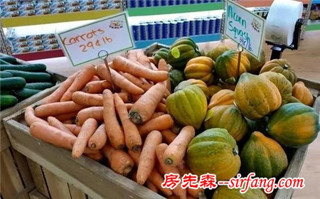 他70多岁高龄的美国老头，卖过期产品却获大赞