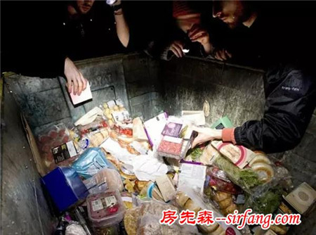 他70多岁高龄的美国老头，卖过期产品却获大赞