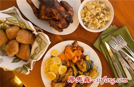他70多岁高龄的美国老头，卖过期产品却获大赞