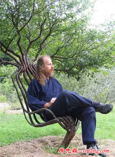 十年时间，他在地里种出四百把椅子，一把卖几万元