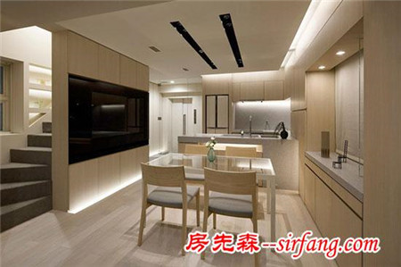 商业大厦楼顶的豪宅 四口之家的都市生活