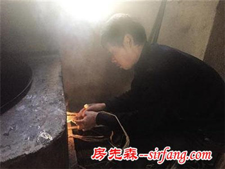 小马云住简陋水泥房！网友：心酸，难怪马云资助他