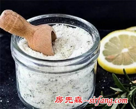 餐盘油腻腻洗不干净？柠檬面粉有奇效