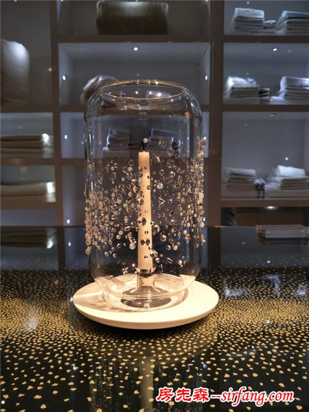 从现实秒变冰雪奇缘，你只差件施华洛世奇水晶家具
