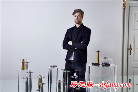 从现实秒变冰雪奇缘，你只差件施华洛世奇水晶家具