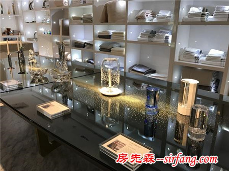 从现实秒变冰雪奇缘，你只差件施华洛世奇水晶家具