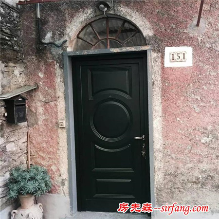 她有一所房子，400年歷史，11代傳承......