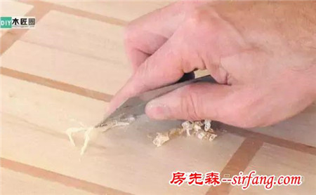 传统的刮磨工艺，怎样用多块木板拼制成个性实木桌面