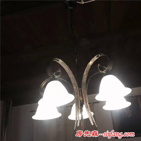 她有一所房子，400年歷史，11代傳承......