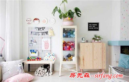 女子离家一周回来后被感动哭 小家被男友重新装修大变样