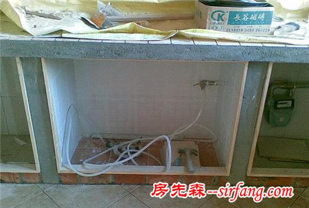 婆婆非要给厨房做砖砌橱柜，实用但还是很丑，附过程图！