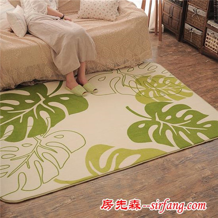 在床边放置这样的地毯 增添家居幸福感