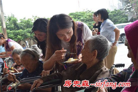 分明莲露碧霄边——第二十届环球夫人大赛季军获得者曹明莲女士专访