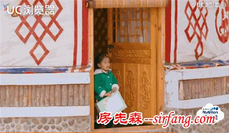 爸爸4解惑：阿拉蕾的衣服为什么一会蓝一会绿