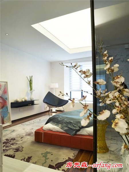 充满活力与艺术的130平现代三居室，线条真优美！