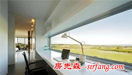 8款大玻璃窗户书房设计 让你在高处赏风景