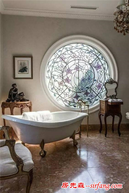 这是你梦想中的女生浴室吗？