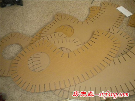 用过的纸箱不要丢，做一张摇椅玩玩！