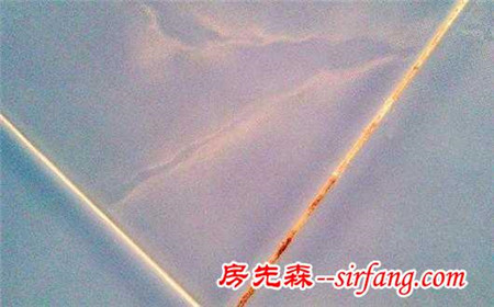 浴室瓷磚縫黑了還能自己美白，以后用不著花錢請(qǐng)工人了！